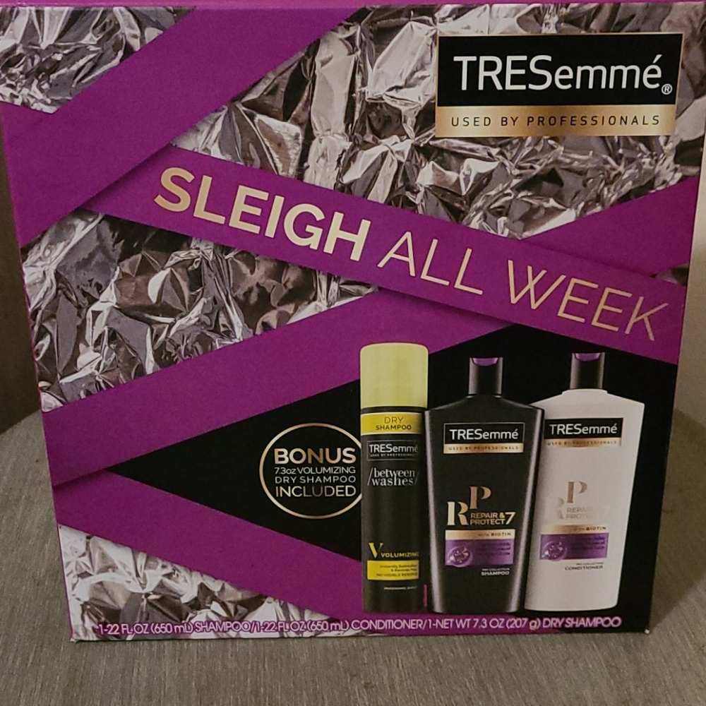 Nwb tresemme gift set